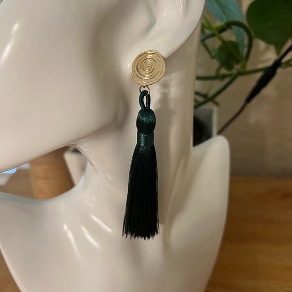 Dark Green Luxurious Tassel Earrings - Boho Chic Regency Earrings - Picture 2 of 5